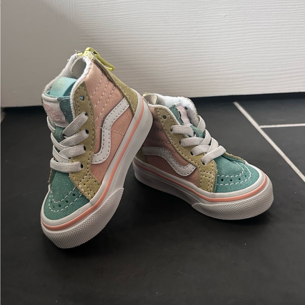 Vans Sk8-Hi Zip Shoes